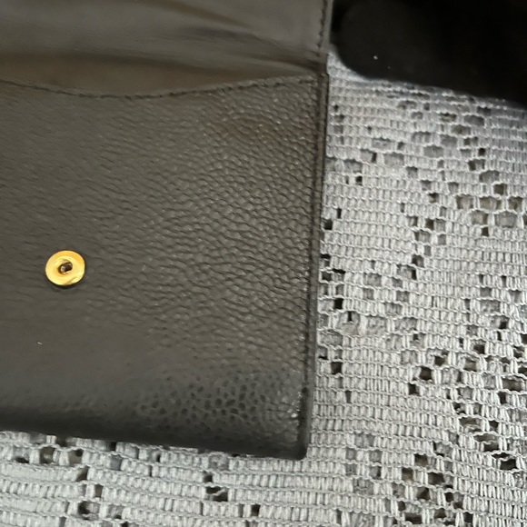 Authentic CHANEL compact wallet - Picture 8 of 12